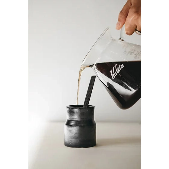 Black coffee cup - Studio Blooming