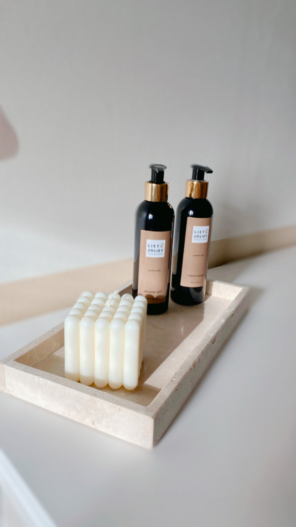 Dienblad Travertine + 2 extra zeepproducten - Studio Blooming
