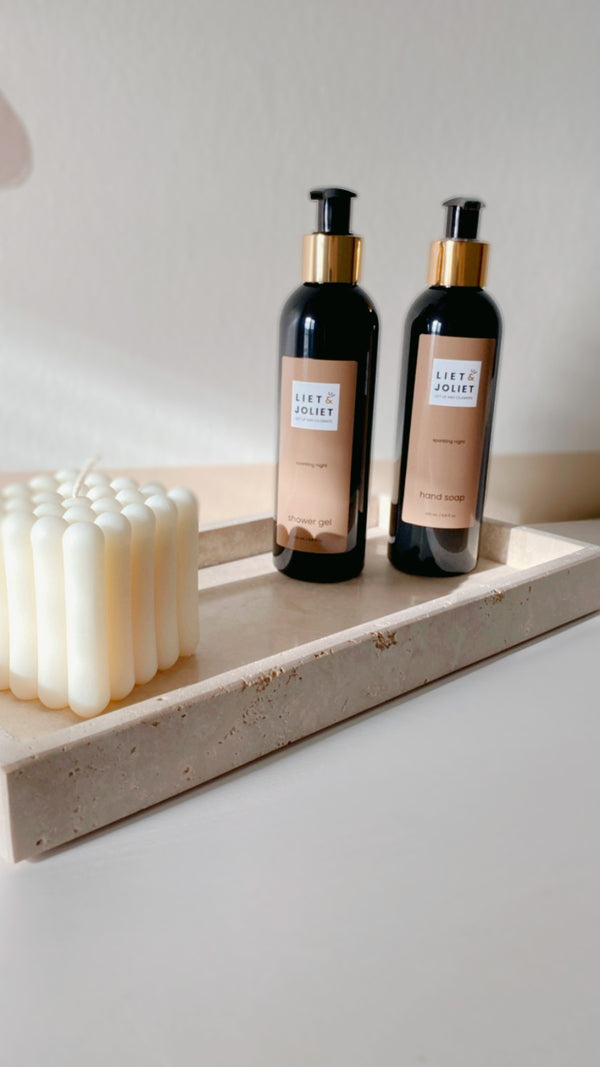 Dienblad Travertine + 2 extra zeepproducten - Studio Blooming